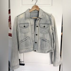 GAP women’s light wash Denim jacket